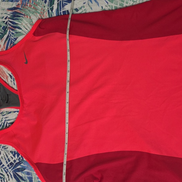 NWOT NIKE  DRI FIT ACTIVEWEAR - Picture 8 of 8